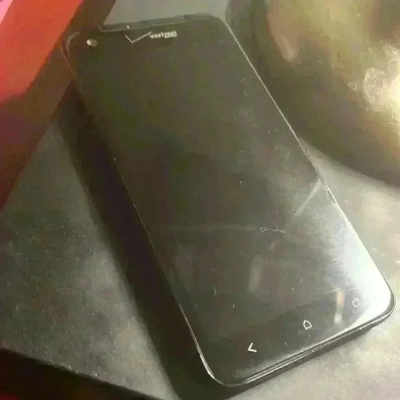 HTC Droid - Picture 2 of 2